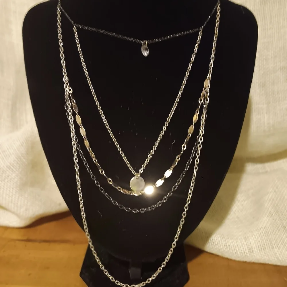 5 layered vintage beautiful necklace - Picture 4 of 4